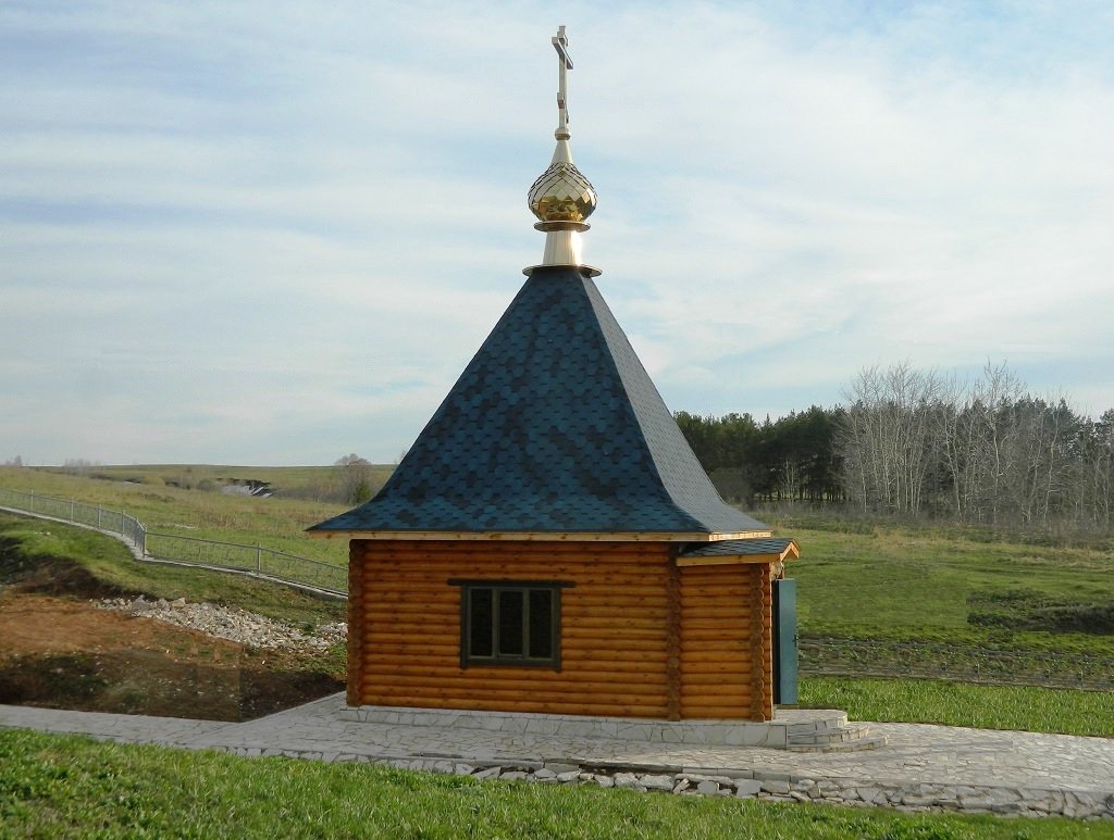 Часовня тимофея. Родник Святая чаша Мамадыш. Родник Мамадыш. Мамадыш Родник святые источники. Часовня-купель святителя Николая Чудотворца.