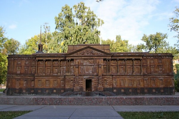 Призрак В Михайловском Замке Фото